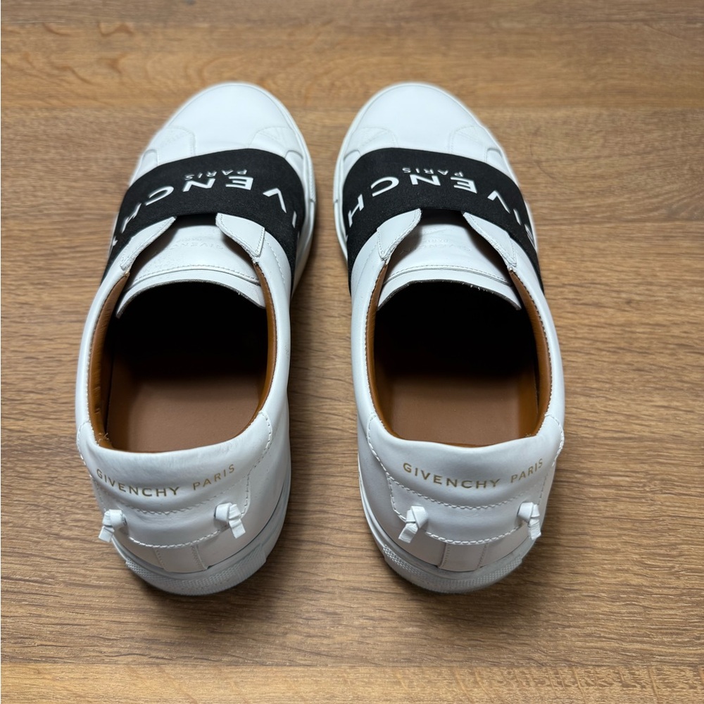 Givenchy Men's White and Black Logo Sneakers - Picture 5 of 7